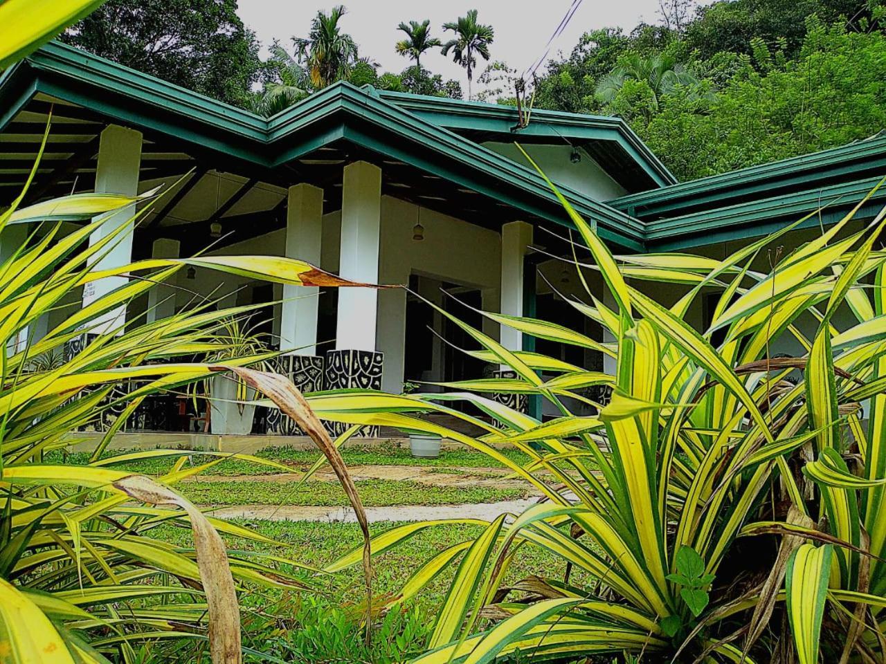 Salmanel Resort Ratnapura Esterno foto